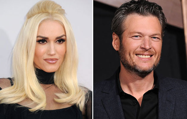 Gwen-Stefani-And-Blake-Shelton-Hit-The-Football-Field